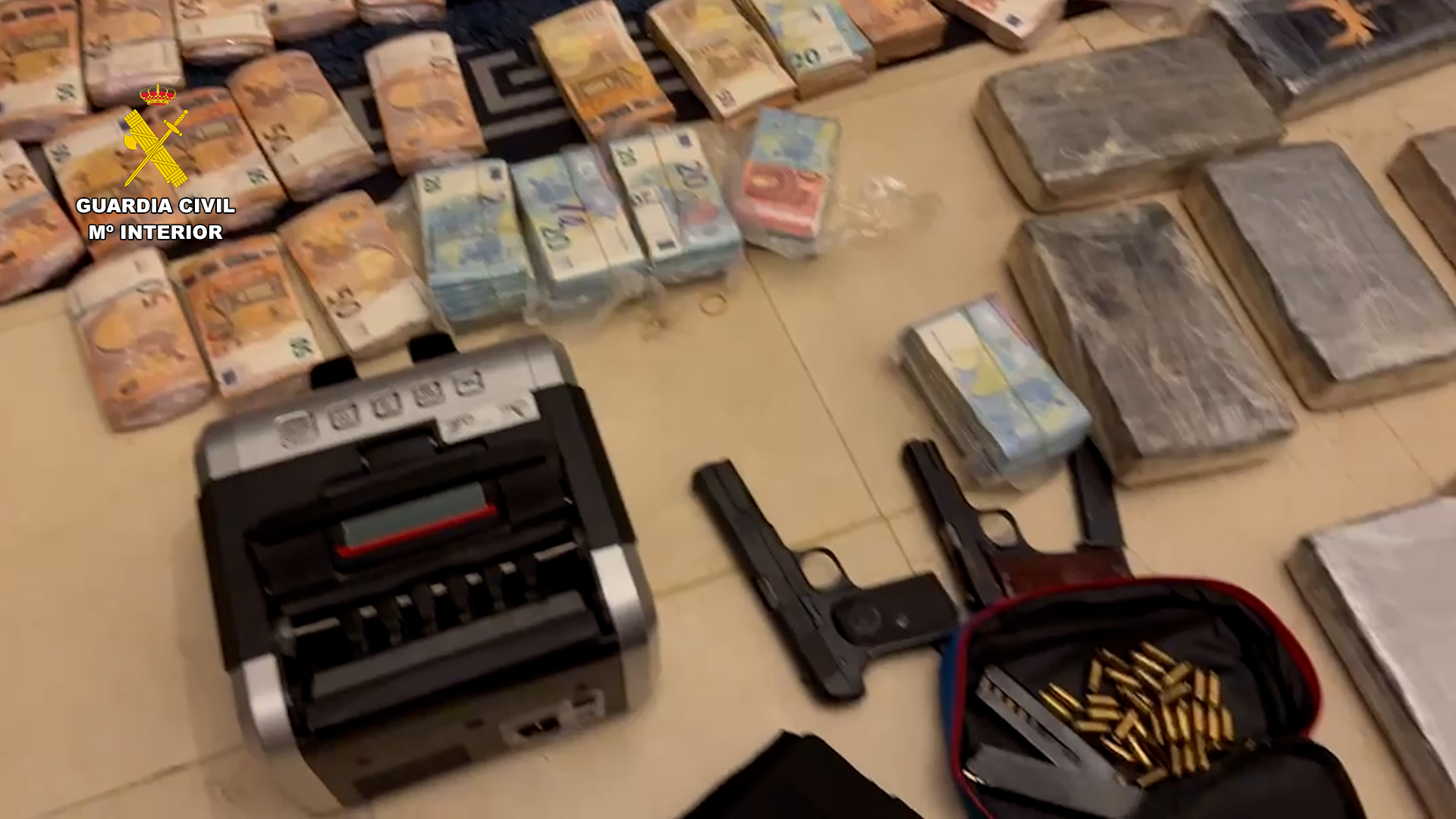 La Guardia Civil detiene a 18 personas, ocho de ellas estibadores, por introducir cocaína por el puerto de Algeciras
